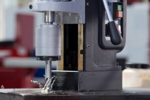 magnetic drill for thin sheets